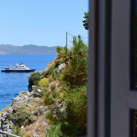 Douskos Beach House Apartment Hydra  Exterior foto
