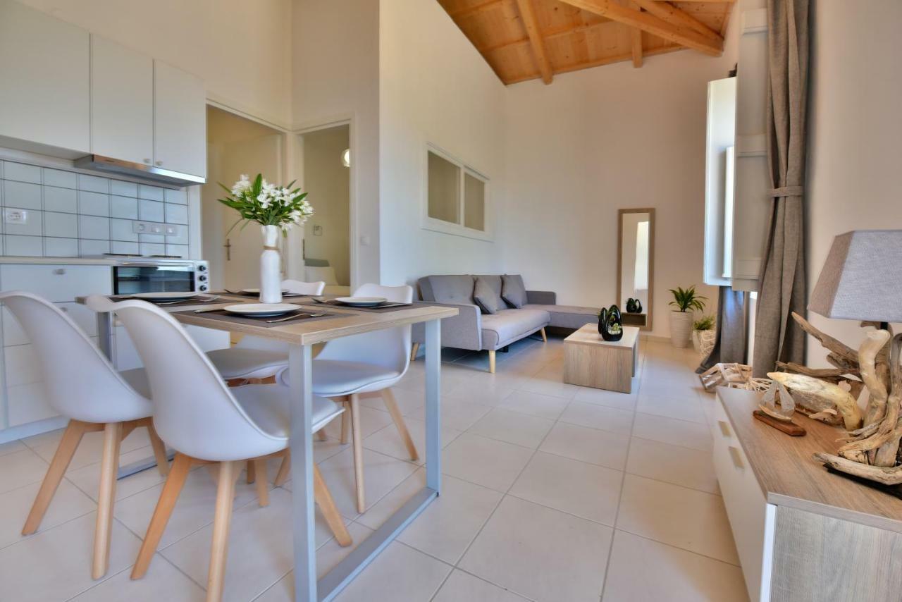 Douskos Beach House Apartment Hydra  Exterior foto