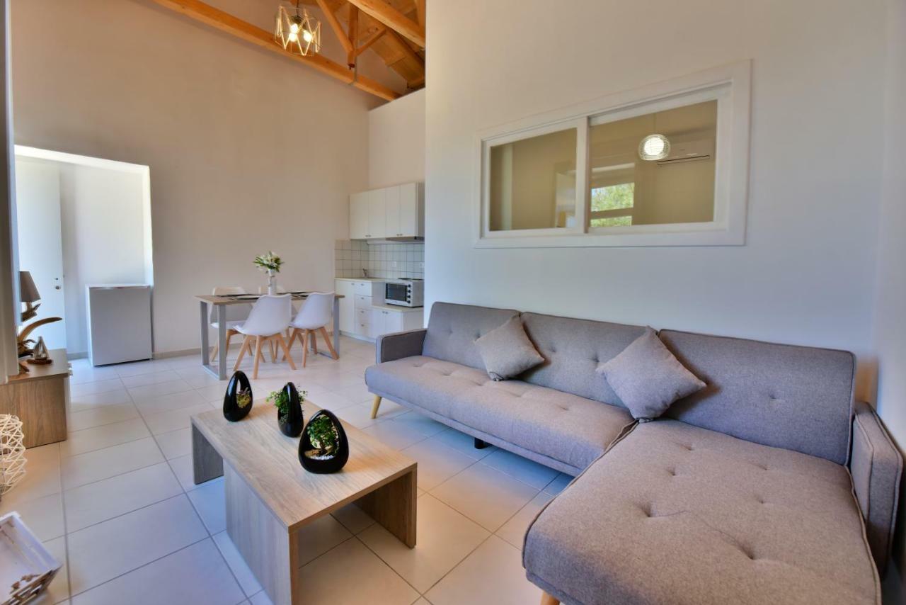 Douskos Beach House Apartment Hydra  Exterior foto