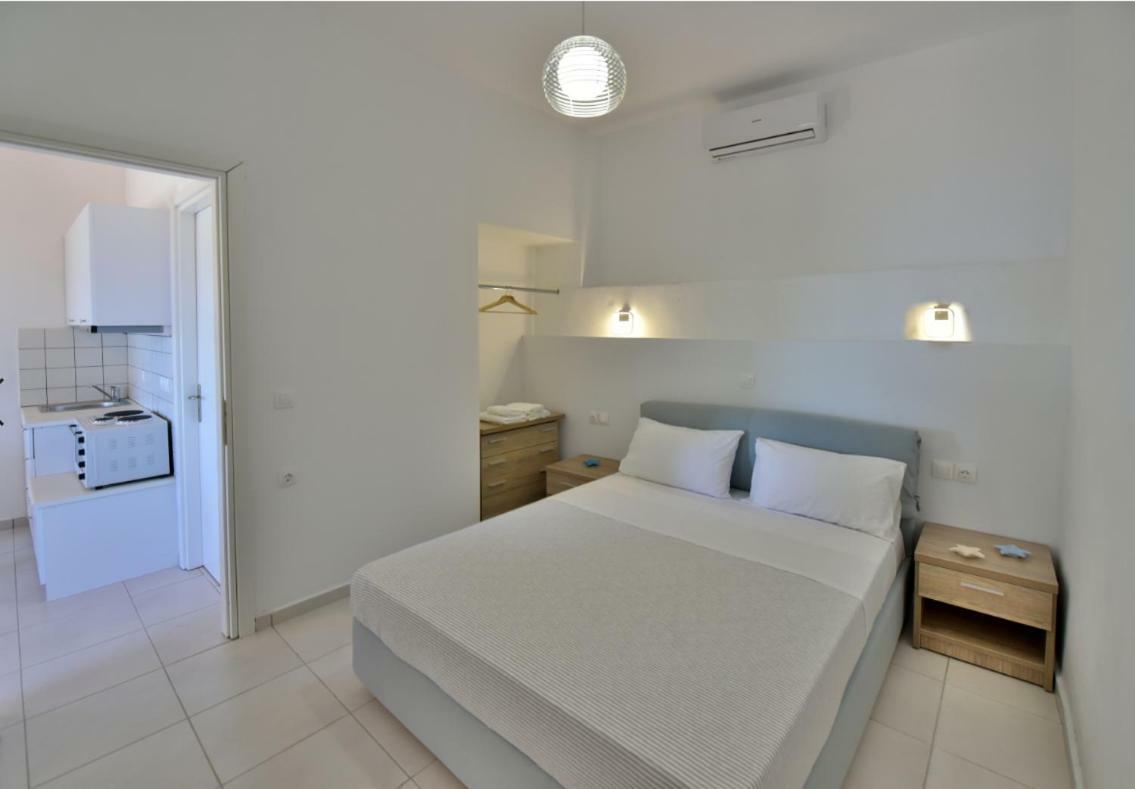 Douskos Beach House Apartment Hydra  Exterior foto